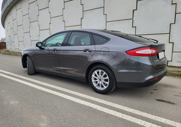 Ford Mondeo cena 52800 przebieg: 162000, rok produkcji 2017 z Nekla małe 232